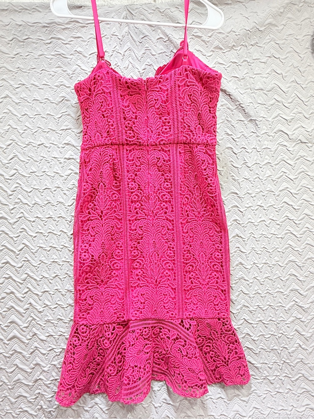 GUESS Hot Pink Floral Lace Mermaid Midi Dress Sweetheart Ruffle Hem Size 12 - Picture 2 of 10